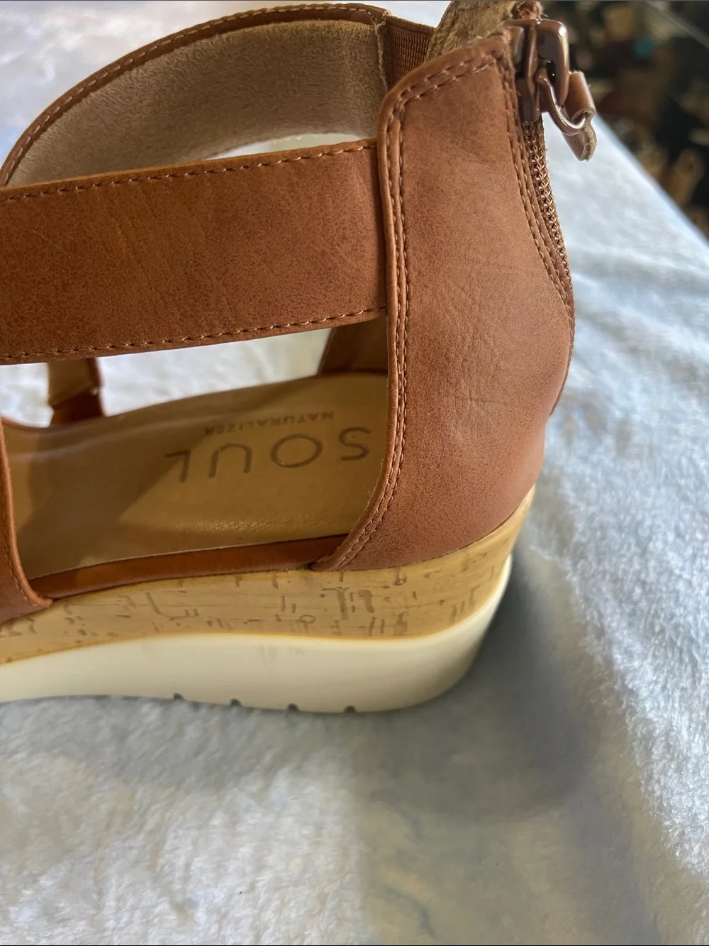SOUL Naturalizer Strappy Wedge Sandals in Cream and Tan Size 8.5